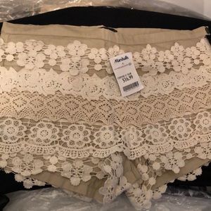 Beige Medium Summer Shorts